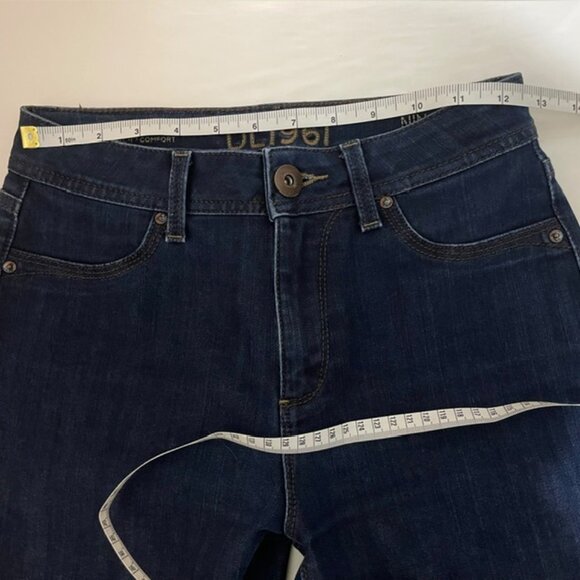 DL1961 Size 26  Nina high Rise Skinny Jeans in Twilight - Picture 9 of 10